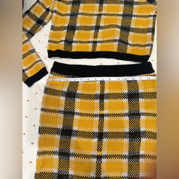 Fashion Nova Yellow and Black Plaid Mini Skirt - Picture 5 of 6